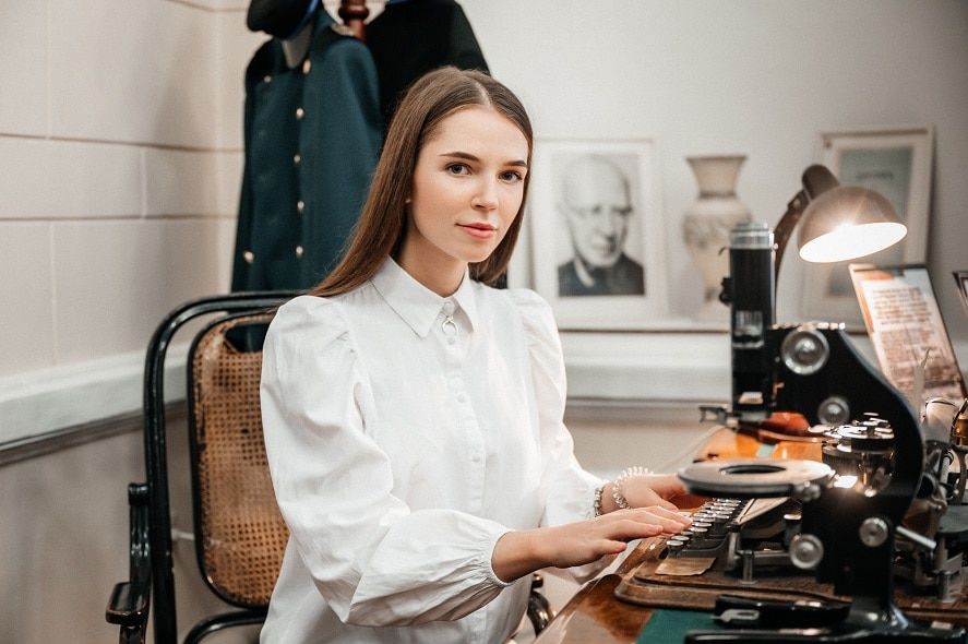 Музеи Томска, Томские новости, ТПУ, музейное селфи музей тпу политех обручев усов Томичей приглашают сделать селфи в музеях Политеха