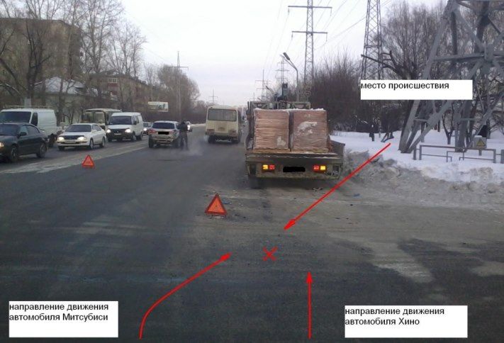 Происшествия, Томские новости, В Томске легковушка врезалась в попутный грузовик В Томске легковушка врезалась в попутный грузовик