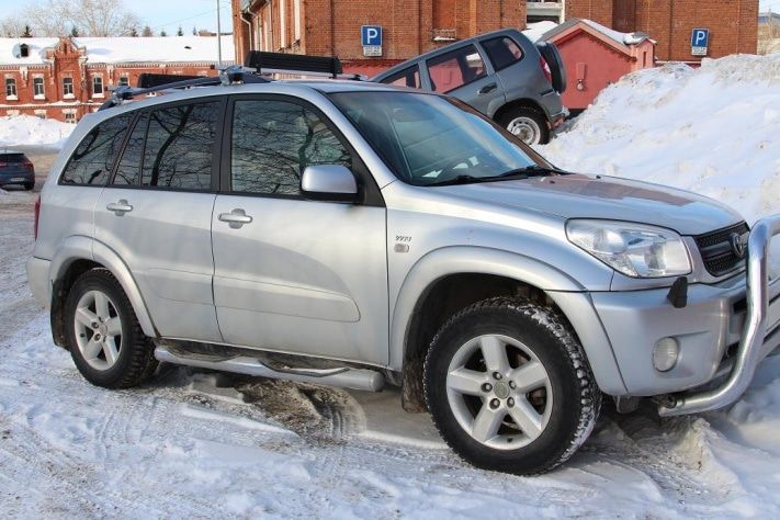 Томские новости, Томские приставы откопали и арестовали машину должника Томские приставы откопали и арестовали машину должника