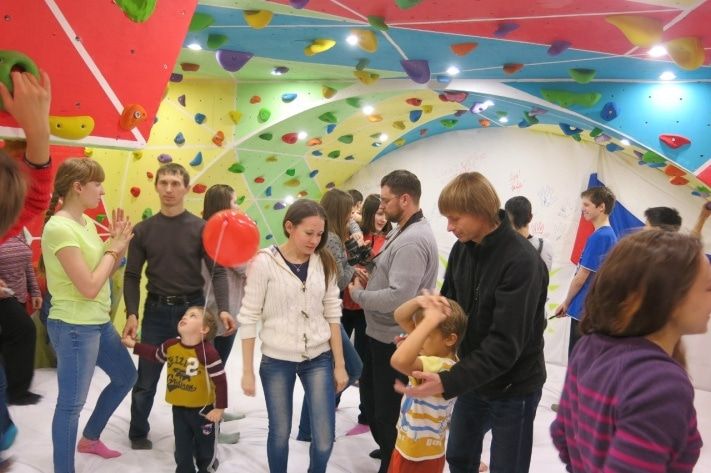 Спорт в Томске, Томские новости, Томские волонтеры построили скалодром в Академгородке (ФОТО) Томские волонтеры построили скалодром в Академгородке (ФОТО)