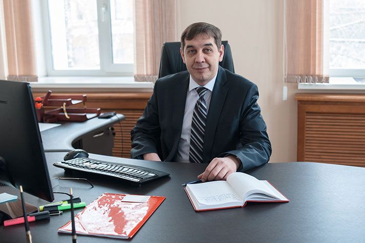 &laquo;Услуги сотовой связи достаточно кризисоустойчивы&raquo;.Интервью с Максимом Семеновым, директором филиала ОАО &laquo;МТС&raquo; в Томской области