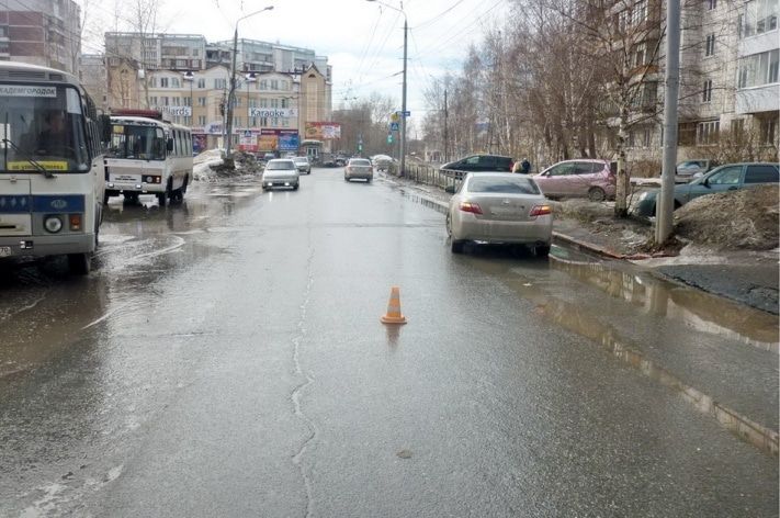 Происшествия, Томские новости, В Томске иномарка сбила мальчика, перебегавшего дорогу вне перехода В Томске иномарка сбила мальчика, перебегавшего дорогу вне перехода