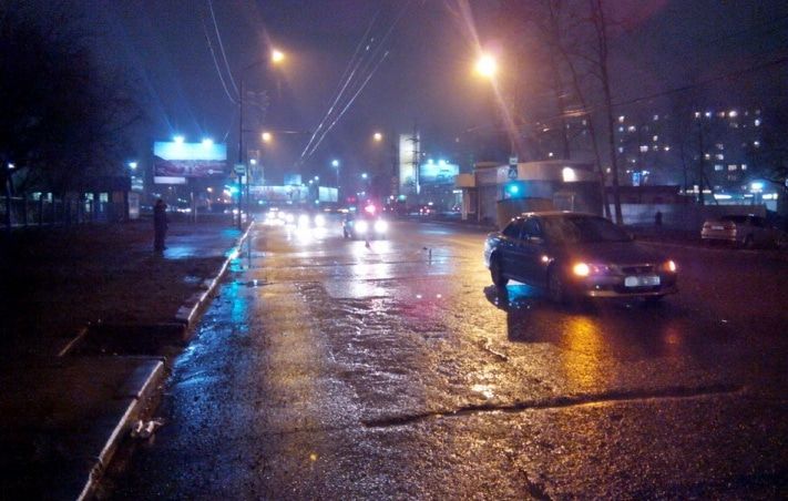 Происшествия, Томские новости, В Томске пьяный пешеход выходя из-за автобуса попал под колеса иномарки В Томске пьяный пешеход выходя из-за автобуса попал под колеса иномарки