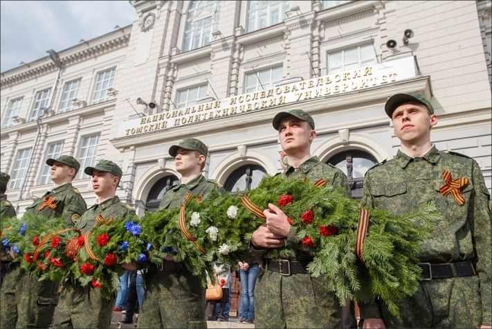 Памятники, Томские новости, Завтра в Томске откроют мемориал политехикам - участникам ВОВ Завтра в Томске откроют мемориал политехикам - участникам ВОВ