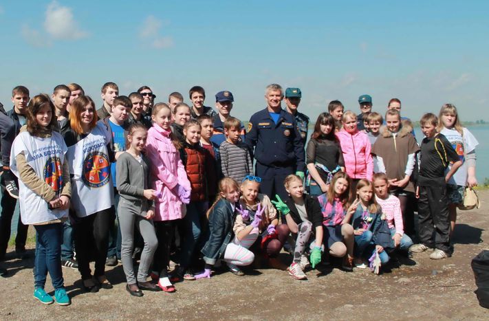 Конкурсы и акции, Томские новости, Волонтеры прибрались на набережной в районе Речного вокзала в Томске (ФОТО) Волонтеры прибрались на набережной в районе Речного вокзала в Томске (ФОТО)