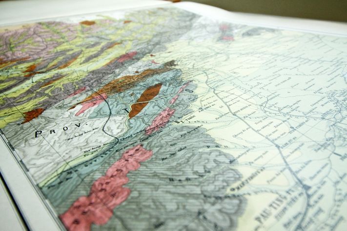 Книги в Томске, Томские новости, В научную библиотеку ТГУ передали раритетные издания атласа Китая (ФОТО) В научную библиотеку ТГУ передали раритетные издания атласа Китая (ФОТО)