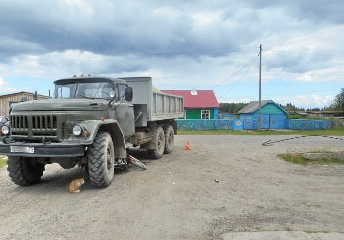 Происшествия, Томские новости, В томском селе грузовик столкнулся с мотоциклом (ФОТО) В томском селе грузовик столкнулся с мотоциклом (ФОТО)