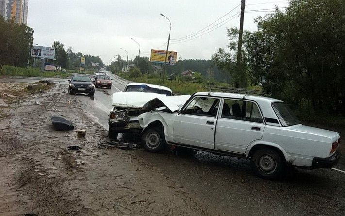 Происшествия, Томские новости, Четыре человека пострадали в ДТП на ул.Энтузиастов Четыре человека пострадали в ДТП на ул.Энтузиастов