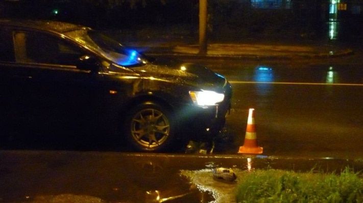 Происшествия, Томские новости, В центре Томска иномарка сбила женщину. Водитель доставил пострадавшую в больницу В центре Томска иномарка сбила женщину. Водитель доставил пострадавшую в больницу