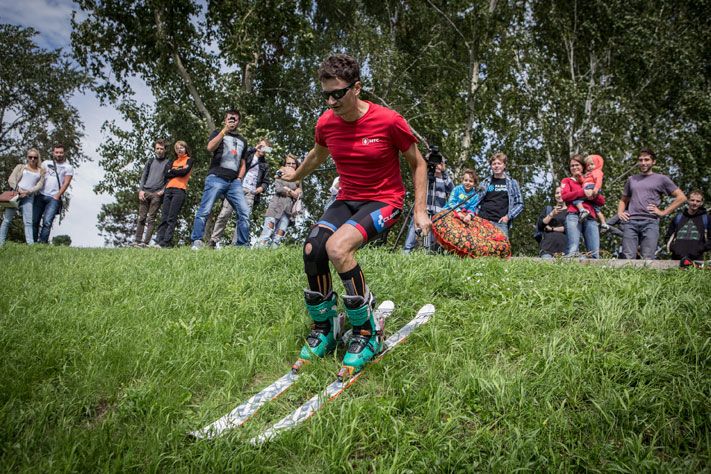 Безумие продолжается.Как в Томске во второй раз открывали летний лыжный сезон