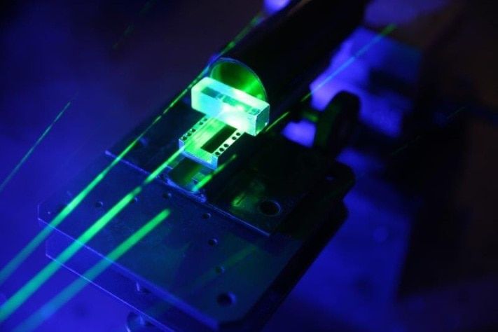 Образование и наука, Томские новости, Томские ученые разработали базу для создания оптических компьютеров Томские ученые разработали базу для создания оптических компьютеров