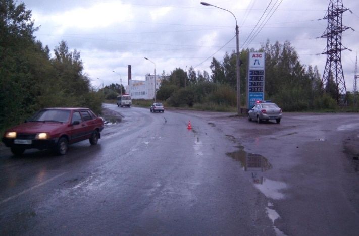 Происшествия, Томские новости, В Томске водитель легковушки погиб при столкновении с грузовиком В Томске водитель легковушки погиб при столкновении с грузовиком