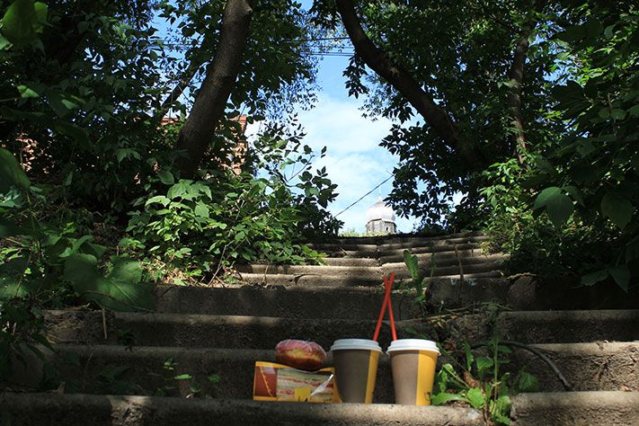 Пикник на обочине: немного веселья на берегу Ушайки