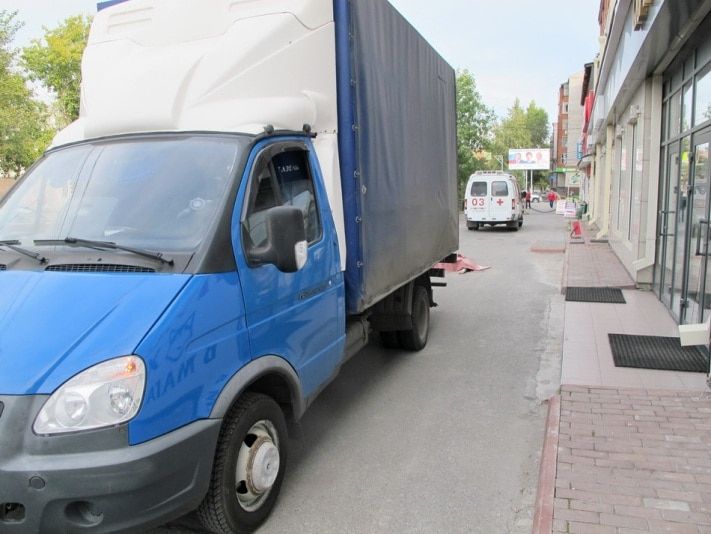 Происшествия, Томские новости, В центре Томска &laquo;Газель&raquo; насмерть сбила пешехода В центре Томска &laquo;Газель&raquo; насмерть сбила пешехода