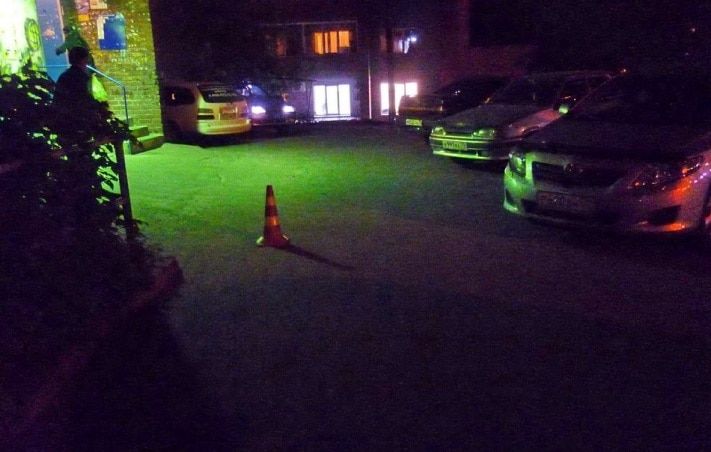 Происшествия, Томские новости, В Томске иномарка сбила пожилую женщину во дворе жилого дома В Томске иномарка сбила пожилую женщину во дворе жилого дома