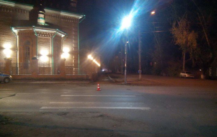 Происшествия, Томские новости, В Томске на Татарской пожилой водитель сбил пешехода В Томске на Татарской пожилой водитель сбил пешехода