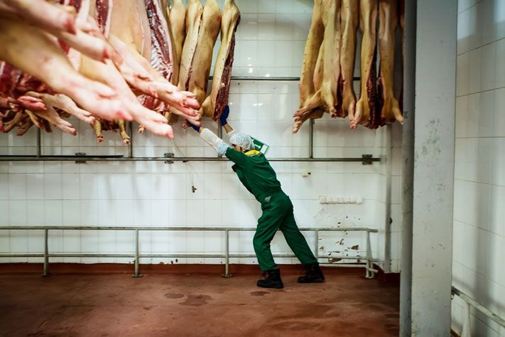 Производство: как в Томске делают колбасу