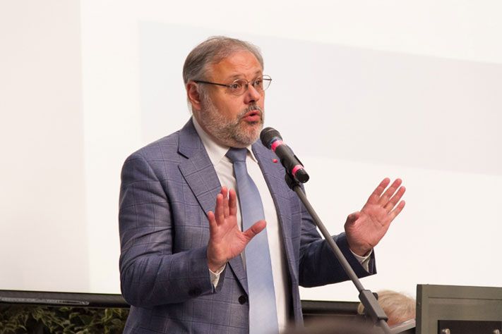 Бизнес, Томские новости, Известный экономист Михаил Хазин проведет в Томске стратегическую сессию по перспективным зарубежным Известный экономист Михаил Хазин проведет в Томске стратегическую сессию по перспективным зарубежным рынкам