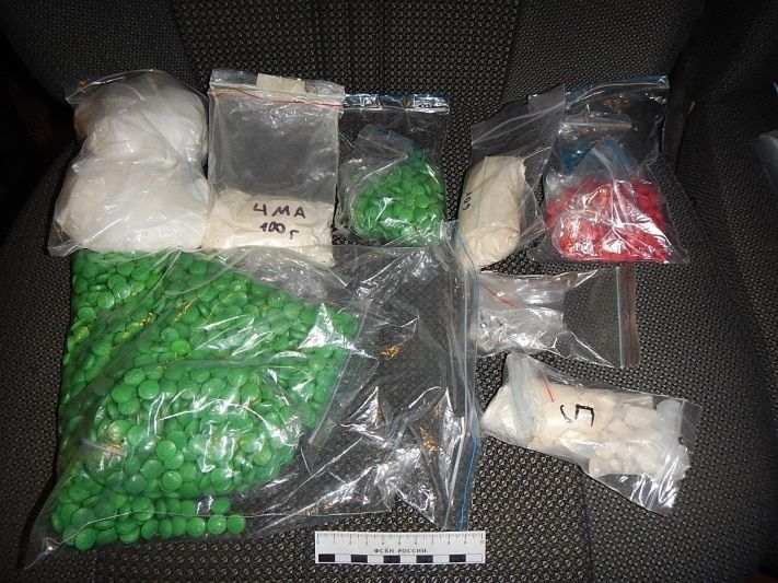 Томские новости, В Томске студент-юрист добровольно сдал полицейским более 1,5 кг &laquo;синтетики&raquo; (ФОТО) В Томске студент-юрист добровольно сдал полицейским более 1,5 кг &laquo;синтетики&raquo; (ФОТО)