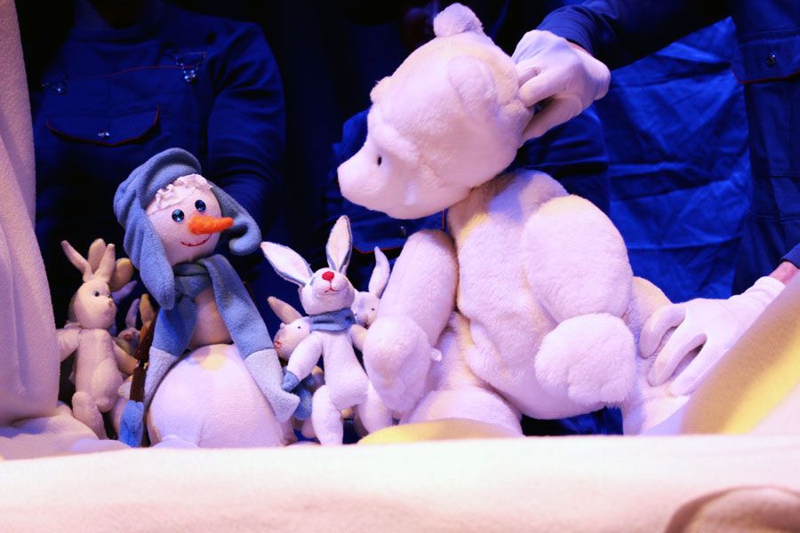 Театральный обзор.Гид по новогодним ёлкам:Рэп, поющий снеговик и немного Чайковского