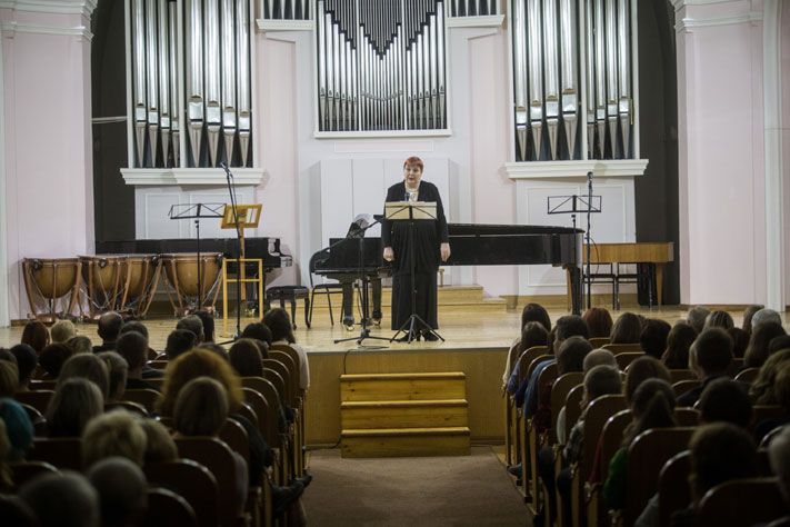 Послушайте!..Как проходят вечера чтения в органном зале Томской филармонии