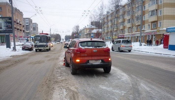 Предприятия Томска и области, Томские новости, В Томске сбили женщину-пешехода, перебегавшую дорогу вне перехода В Томске сбили женщину-пешехода, перебегавшую дорогу вне перехода