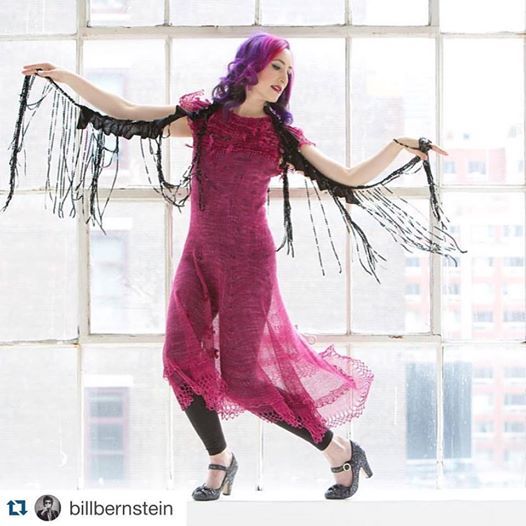 Томские новости, Американская певица снялась в платьях от томского дизайнера Американская певица снялась в платьях от томского дизайнера