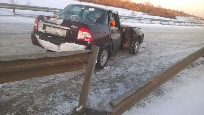 Происшествия, Томские новости, На трассе Томск—Колпашево пьяный водитель врезался в дорожное ограждение На трассе Томск—Колпашево пьяный водитель врезался в дорожное ограждение