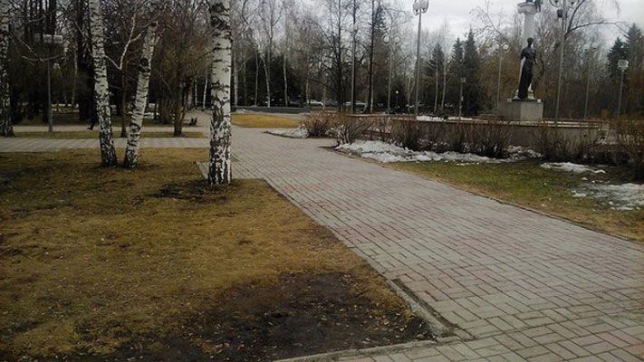 Томские новости, В Томске снесли памятник усам полицмейстера В Томске снесли памятник усам полицмейстера