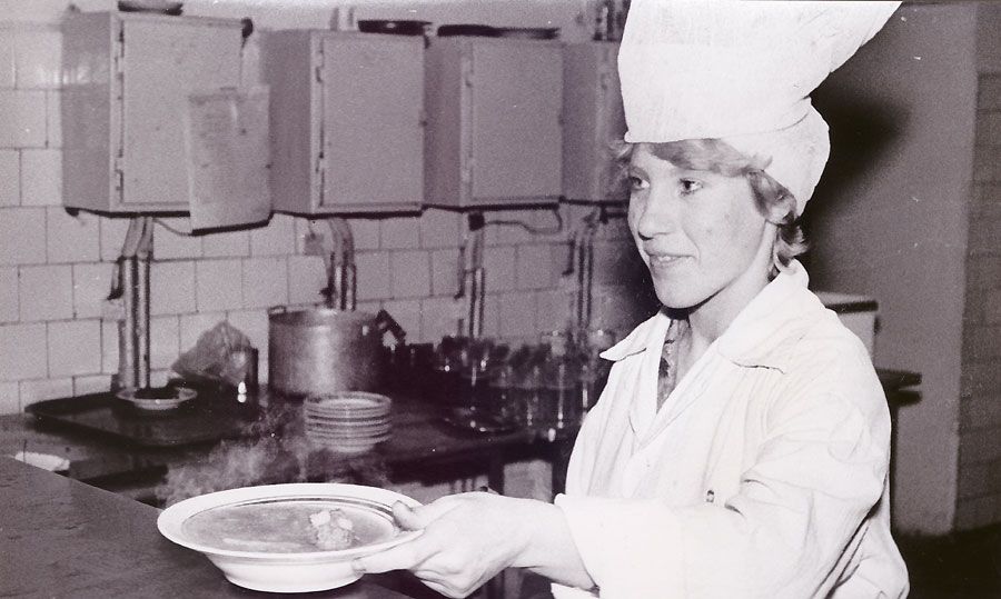 Пальцами и яйцами. 12 столовских афоризмов советских времен