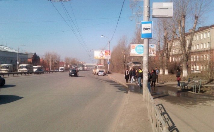 Происшествия, Томские новости, В Томске при падении из маршрутки пострадала женщина В Томске при падении из маршрутки пострадала женщина