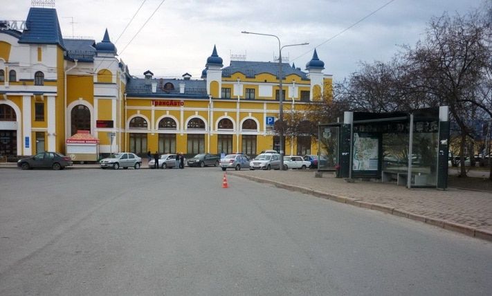 Происшествия, Томские новости, В Томске пассажирка маршрутки получила травмы при падении из автобуса В Томске пассажирка маршрутки получила травмы при падении из автобуса