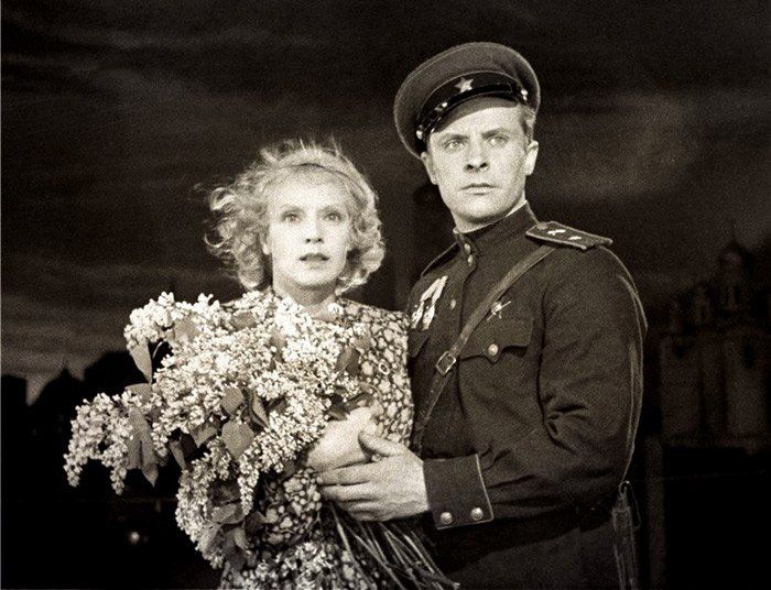 Томские новости, Томичей приглашают станцевать послевоенный вальс в костюмах прошлого века Томичей приглашают станцевать послевоенный вальс в костюмах прошлого века