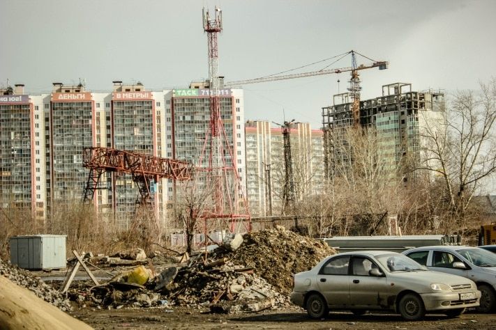 Градостроительная политика, Томские новости, В Томске сносят незаконный торговый центр на ул.Елизаровых, 13 В Томске сносят незаконный торговый центр на ул.Елизаровых, 13