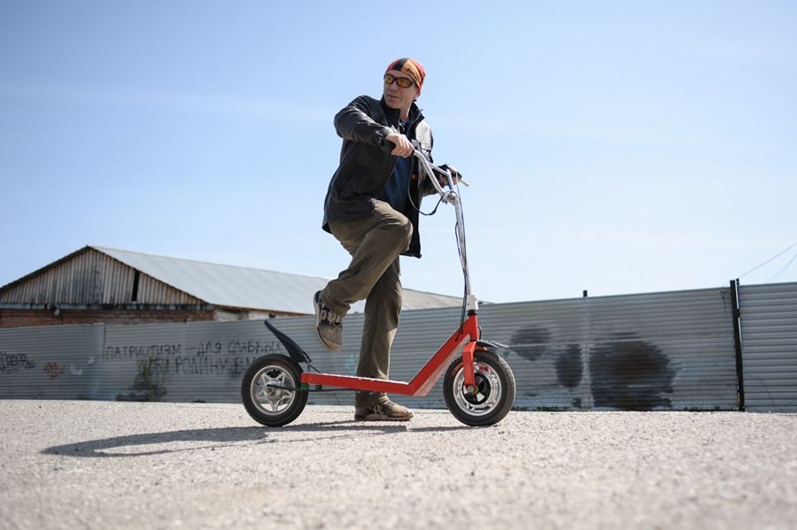 Люди, которые делают вещи. Молчанов и электросамокат