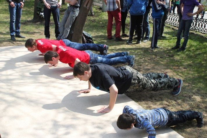 Томские новости, В День города томичи отжались более девяти тысяч раз В День города томичи отжались более девяти тысяч раз
