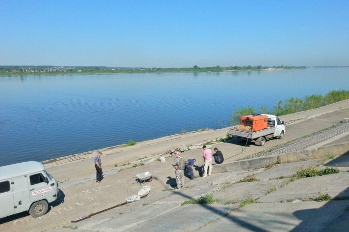 Томские новости, На набережной Томи монтируют знаки «Купаться запрещено» На набережной Томи монтируют знаки «Купаться запрещено» 