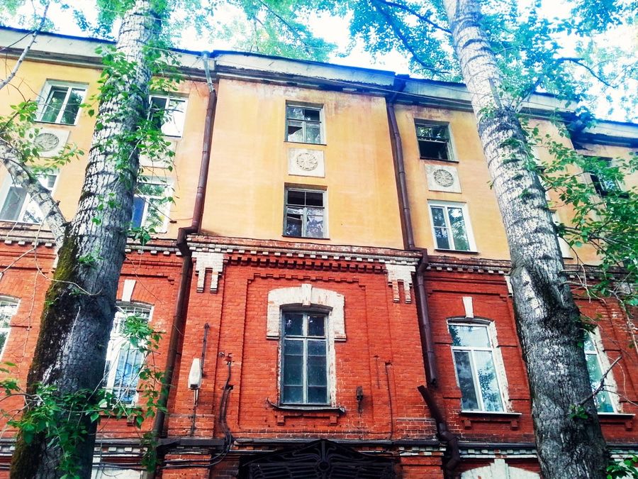 Городские детали: артиллерийские казармы на Кулёва и Нахимова