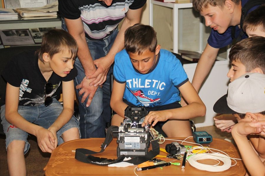 Ростелеком, Томские новости, &laquo;Ростелеком&raquo; провел для томских школьников мастер-класс по сварке оптоволокна &laquo;Ростелеком&raquo; провел для томских школьников мастер-класс по сварке оптоволокна