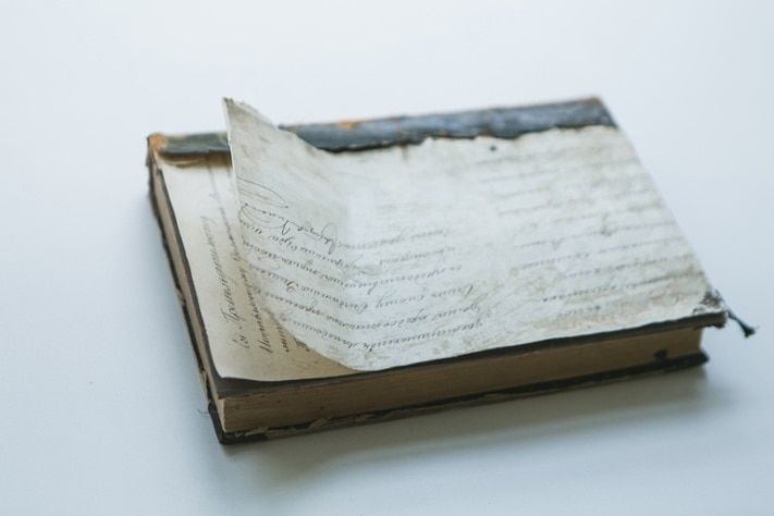 Книги в Томске, Томские новости, Томские ученые нашли в подаренной книге письмо середины XIX века Томские ученые нашли в подаренной книге письмо середины XIX века 