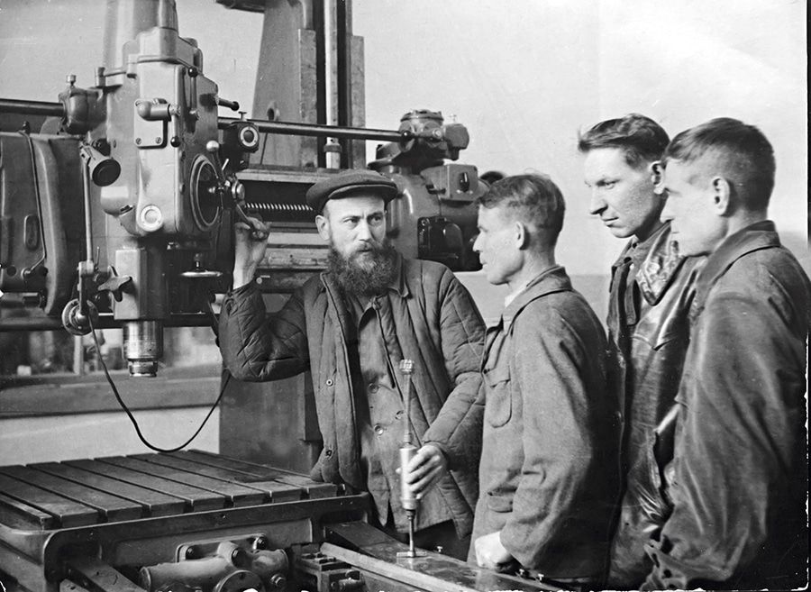 75 лет томской промышленности. ТЭТЗ: Путешествие английского станка на сибирский завод радиомашин