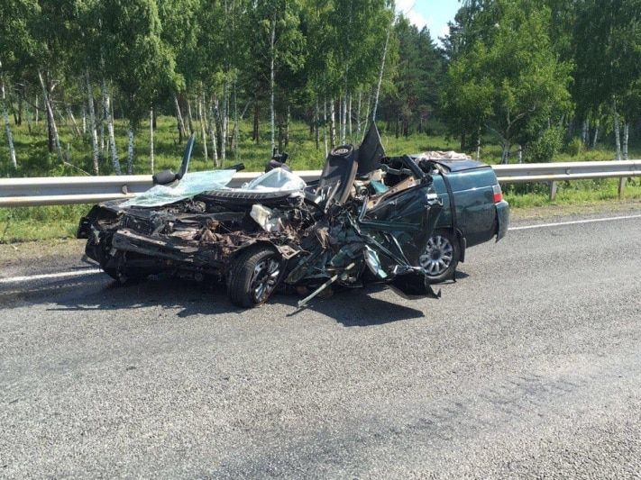 Происшествия, Томские новости, В Томской области столкнулись встречные ВАЗ и УАЗ. Один человек погиб (ФОТО) В Томской области столкнулись встречные ВАЗ и УАЗ. Один человек погиб (ФОТО)