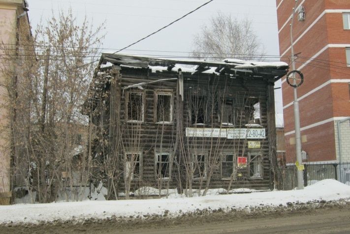 Деревянная архитектура, Дом за рубль, Томские новости, Деревянный дом-памятник на ул.Беленца, 4а в Томске продали в аренду на 49 лет Деревянный дом-памятник на ул.Беленца, 4а в Томске продали в аренду на 49 лет