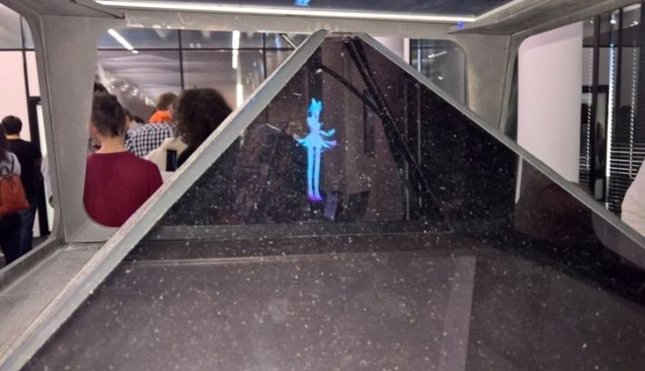 Образование и наука, Томские новости, Томский ученый создал устройство, позволяющее общаться с голографическим изображением собеседника Томский ученый создал устройство, позволяющее общаться с голографическим изображением собеседника