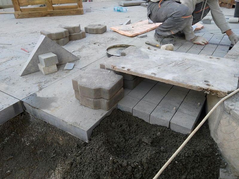 Городское благоустройство, Томские новости, В Томске на пересечении пр.Ленина и ул.Беленца укладывают тротуарную плитку (ФОТО) В Томске на пересечении пр.Ленина и ул.Беленца укладывают тротуарную плитку (ФОТО)