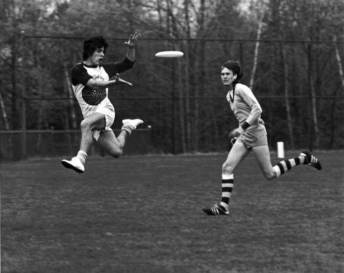 Спорт в Томске, Томские новости, В Томске на набережной Томи появились «летающие тарелки» В Томске на набережной Томи появились «летающие тарелки»