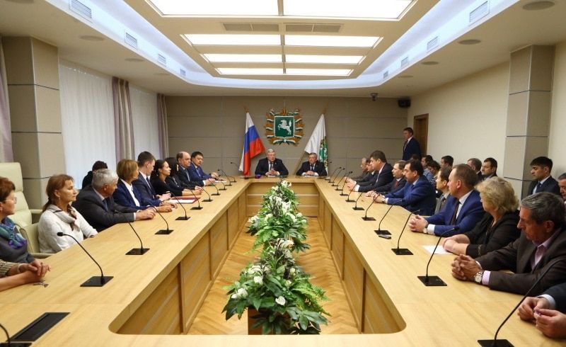 Томские новости, Власти Томской области, профсоюзы и работодатели подписали социальное соглашение Власти Томской области, профсоюзы и работодатели подписали социальное соглашение