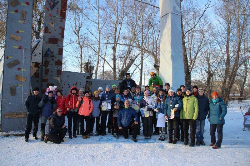 Спорт в Томске, Томские новости, Томские альпинисты открыли ледолазный сезон в Барнауле (ФОТО) Томские альпинисты открыли ледолазный сезон в Барнауле (ФОТО)