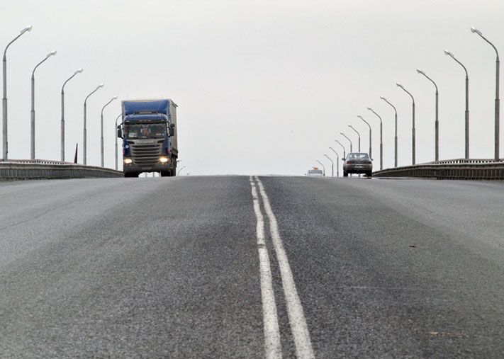 Безопасность, Дороги, Томские новости, программа освещение фонарные столбы свет дороги безопасность на дорогах За три года на дорогах Томской области появится 10 километров линий освещения