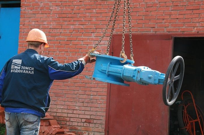 ЖКХ, Томские новости, аварийные работы вода отключение воды жкх без воды график отключения Завтра жители домов на двух улицах Томска останутся без воды из-за аварийных работ